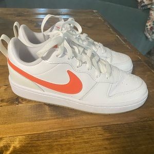 Worn twice! Too big for my daughter and too small for me! Kids size 4.5